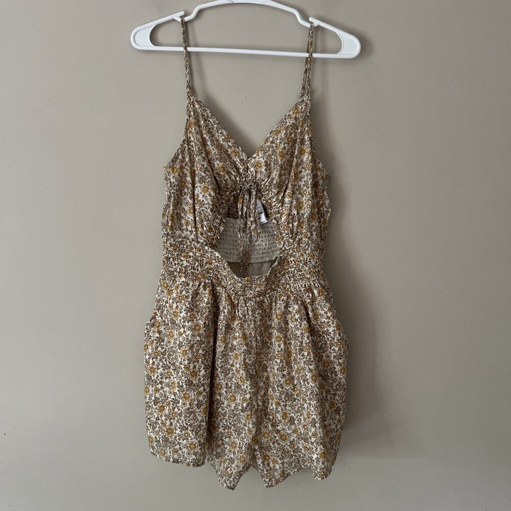 American Eagle outfitters women’s floral romper size medium NWT